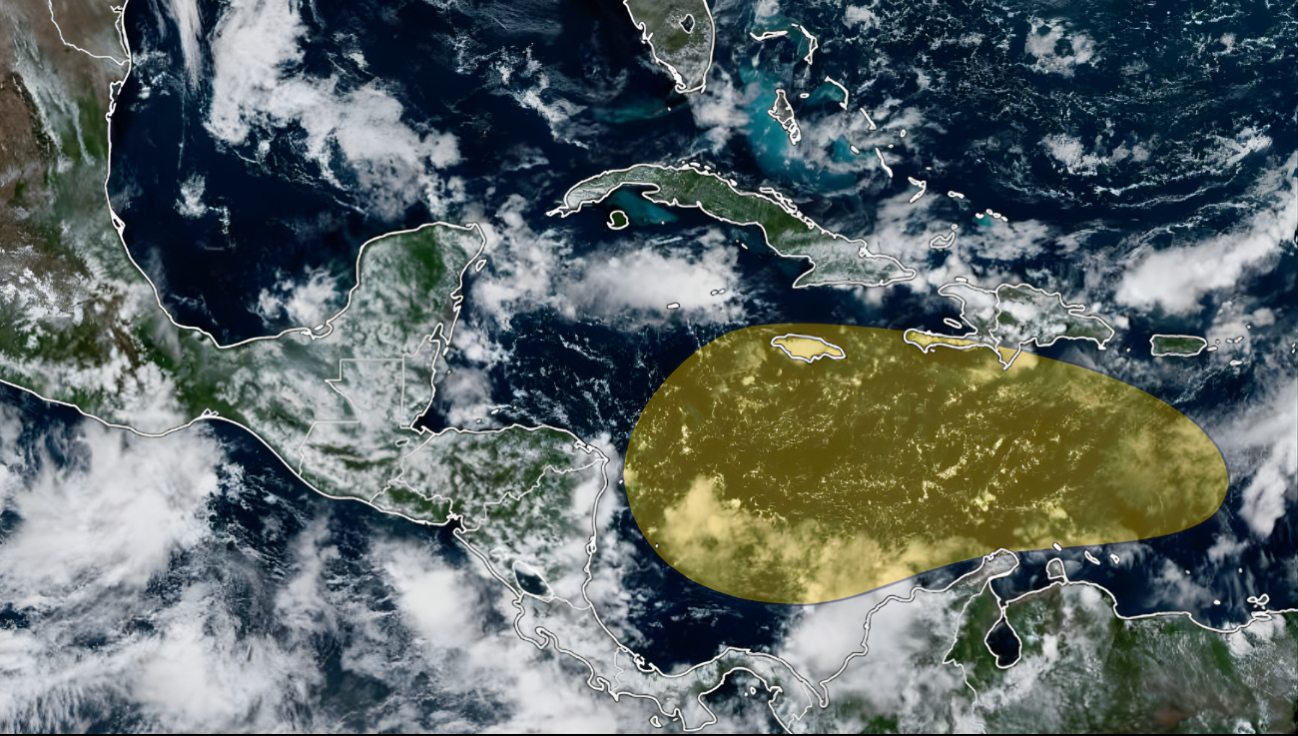 Monitorean onda tropical en el Atlántico; podría dirigirse hacia la Península de Yucatán Monitorean onda tropical en el Atlántico; podría dirigirse hacia la Península de Yucatán