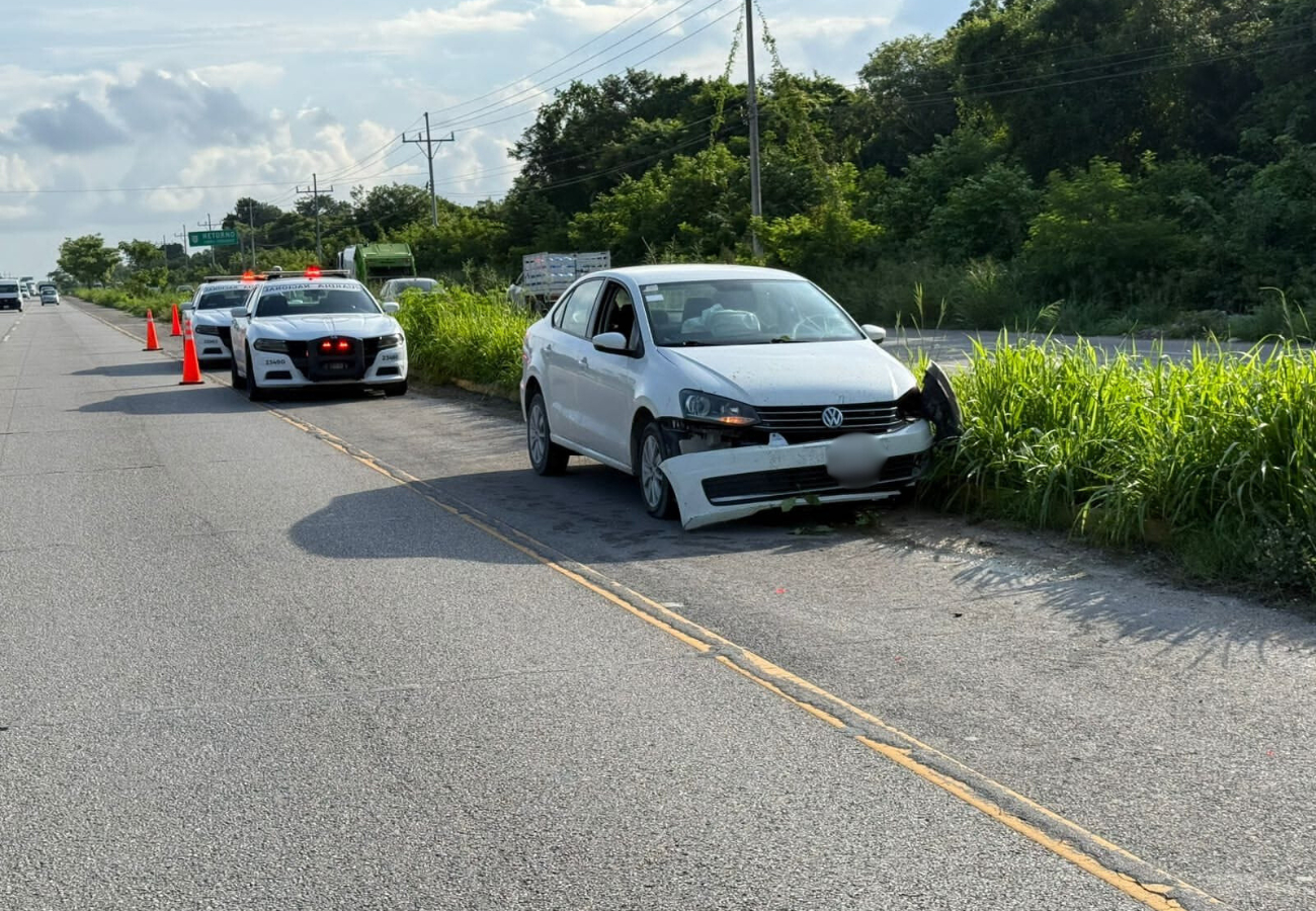El conductor resultó ileso, mientras que el automóvil fue declarado como pérdida total El conductor resultó ileso, mientras que el automóvil fue declarado como pérdida total