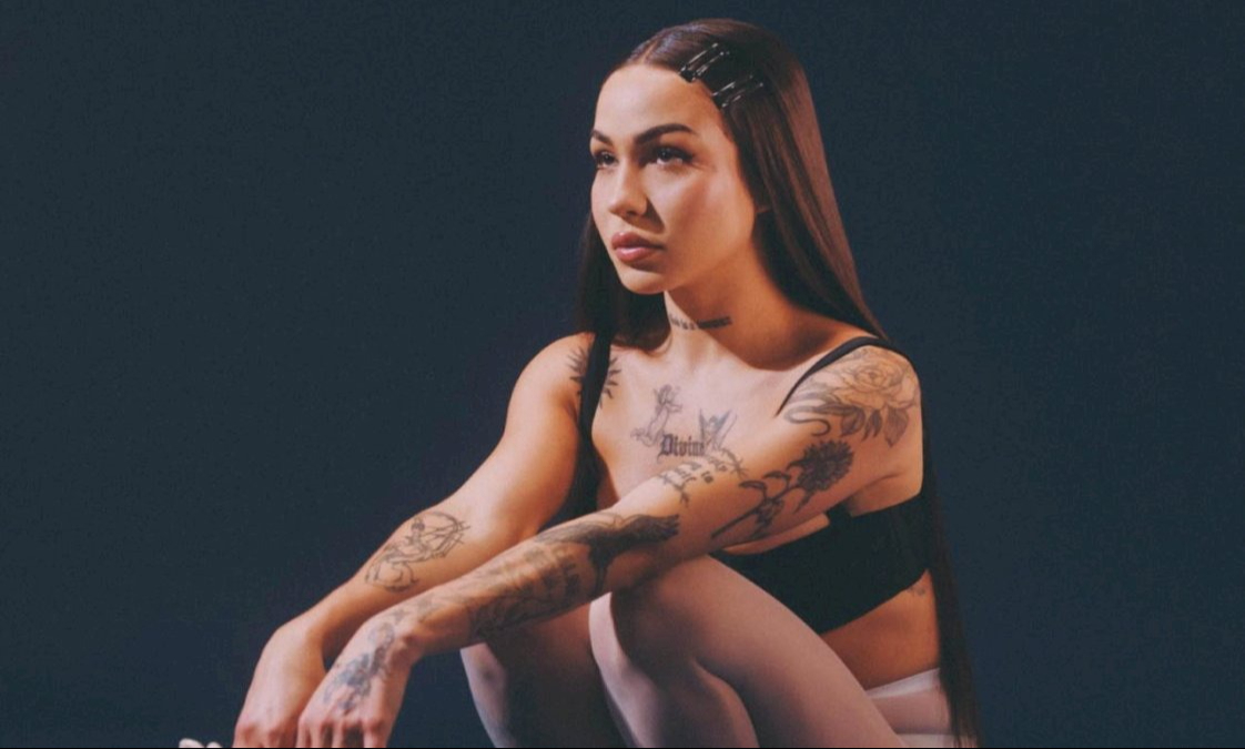 EMJAY ha conquistado el género urbano y hip-hop