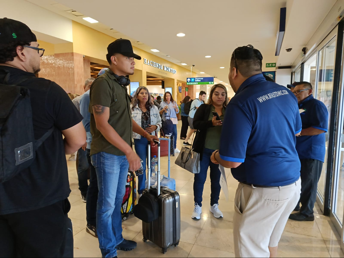 Cuatro pasajeros pierden sus vuelos a la CDMX en el aeropuerto de Mérida