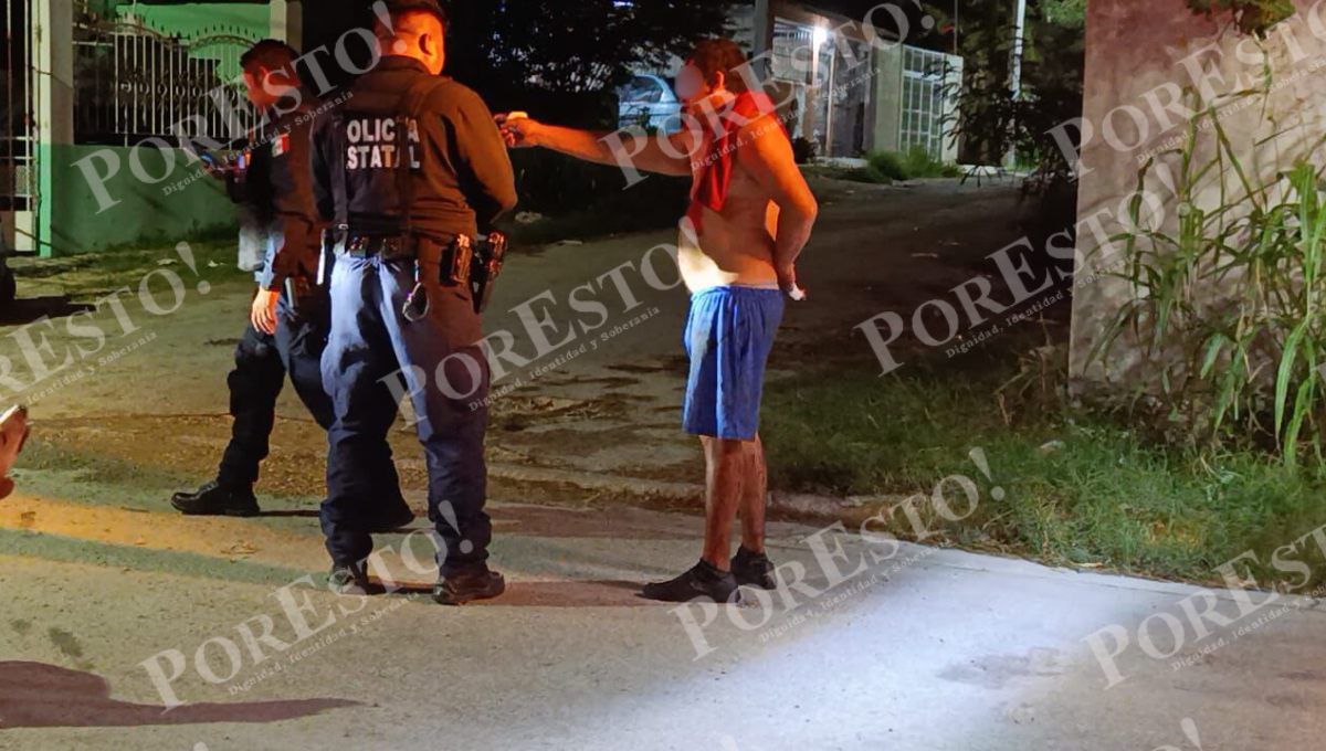 El herido fue atendido por paramédicos de la Cruz Roja, pero se negó a presentar denuncia. El herido fue atendido por paramédicos de la Cruz Roja, pero se negó a presentar denuncia.