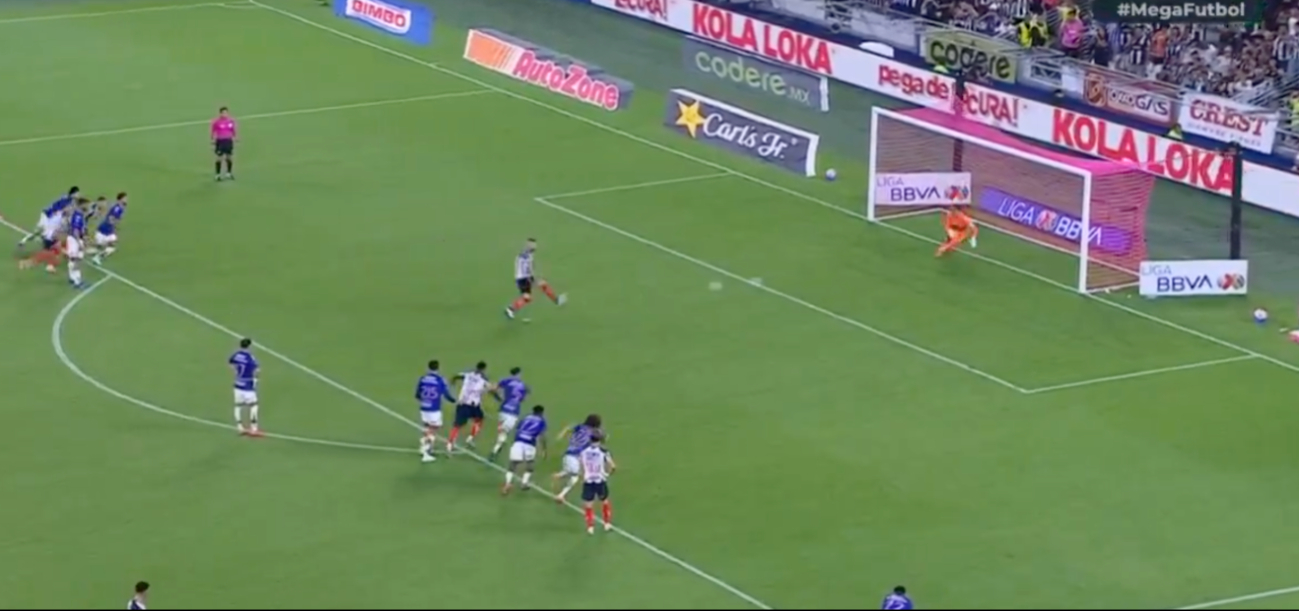 La jugada que terminó en gol entre excompañeros merengues La jugada que terminó en gol entre excompañeros merengues