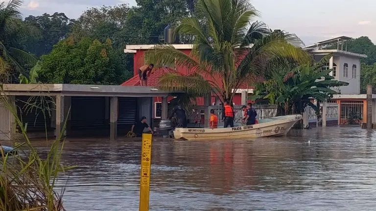 Se suspenden clases y actividades escolares en Veracruz por lluvias Se suspenden clases y actividades escolares en Veracruz por lluvias