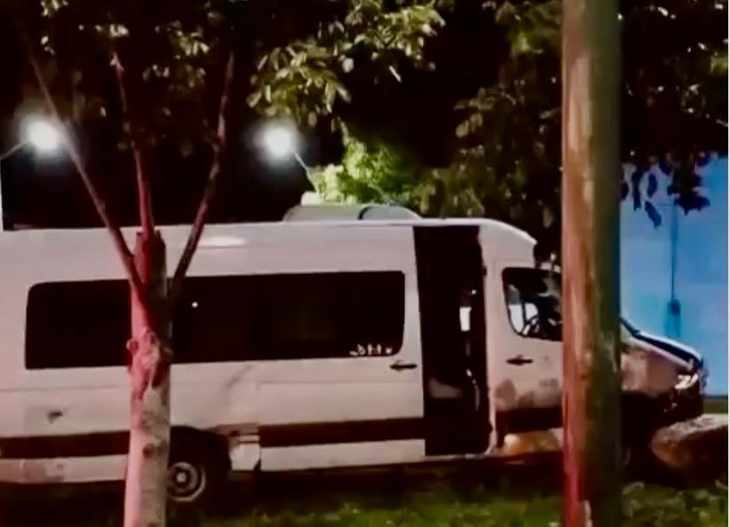 Minutos después las investigaciones del encontronazo que se registró, el ebrio conductor quedó detenido Minutos después las investigaciones del encontronazo que se registró, el ebrio conductor quedó detenido