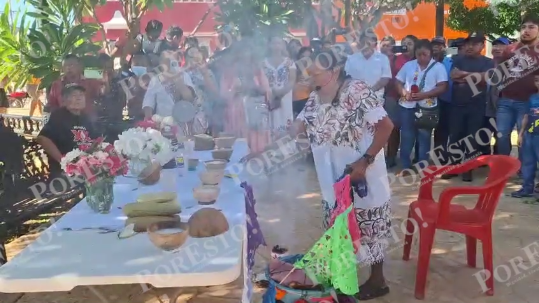 Tradición y espiritualidad se unen en la entrega del maíz nuevo en Campeche Tradición y espiritualidad se unen en la entrega del maíz nuevo en Campeche
