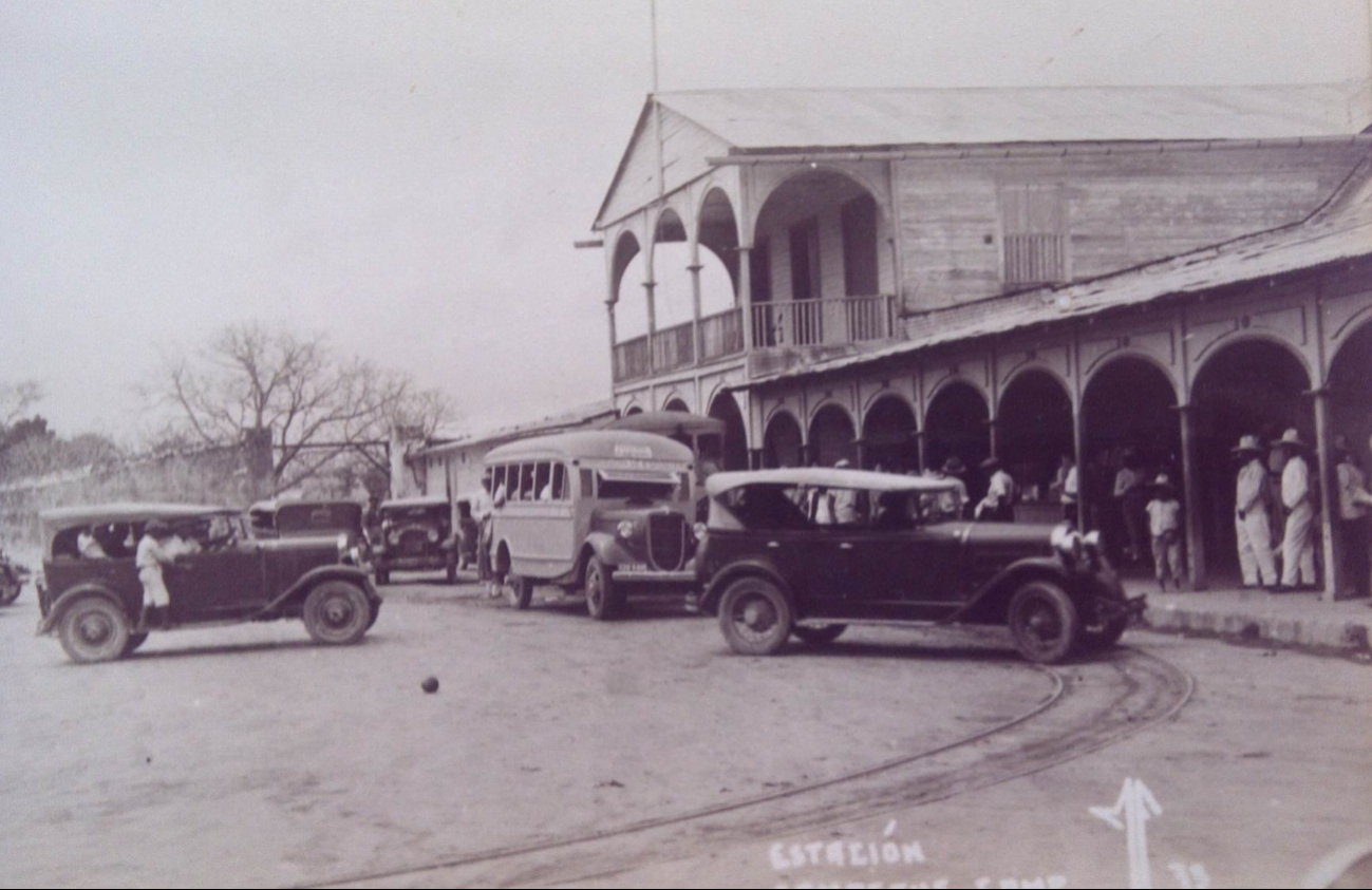 Antigua estación de trenes en la Aviación