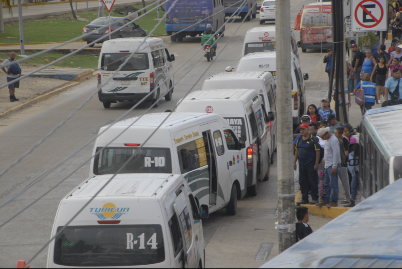 El aumento de tarifas ha causado molestia entre los ciudadanos, quienes exigen primero una mejor calidad en el servicio