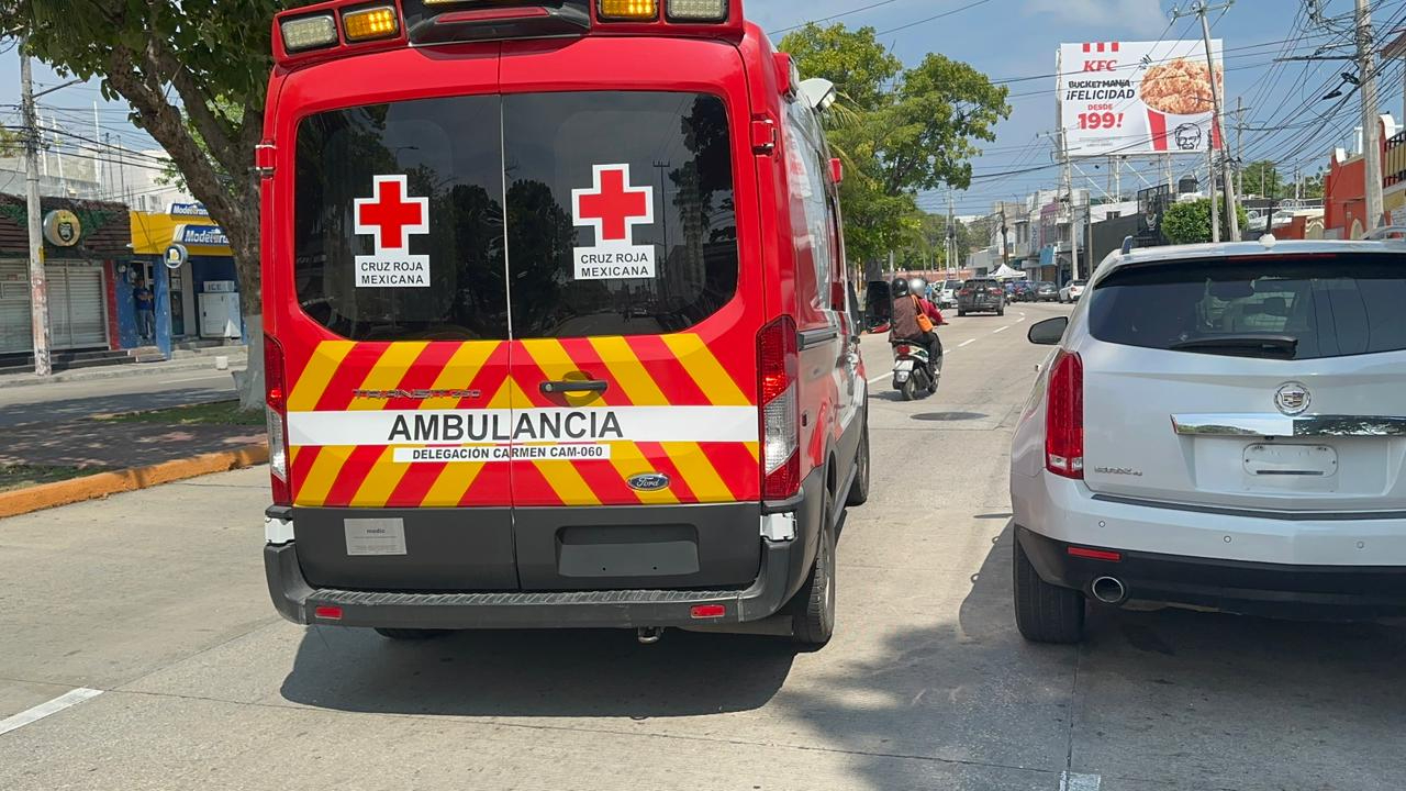Fue trasladada a un hospital; su estado de salud se reporta como reservado.