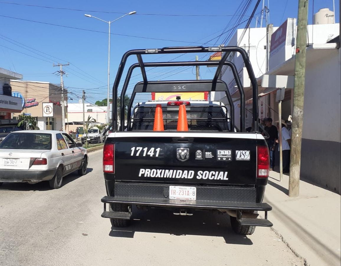 Tras reportar el hecho en redes sociales, elementos de la policía acudieron a la vivienda de la mujer