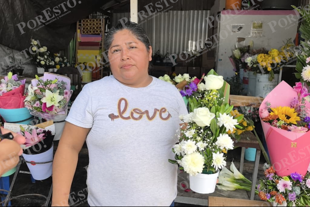 Floristas de Carmen ajustan precios por Día de Muertos ante clima y economía