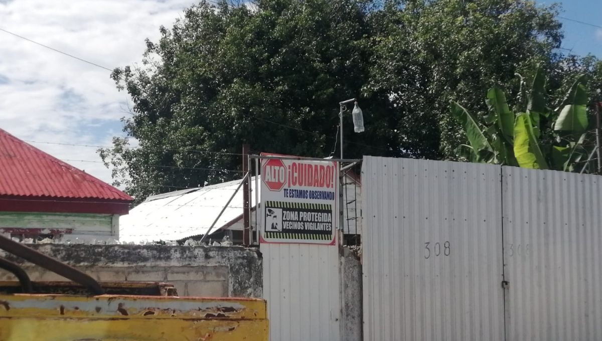 Desconfían vecinos de la colonia Centro de los policías, aseguran que están coludidos con las bandas criminales de Chetumal Desconfían vecinos de la colonia Centro de los policías, aseguran que están coludidos con las bandas criminales de Chetumal