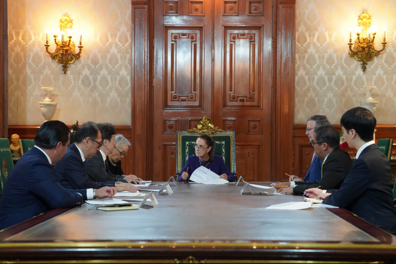 La jefa del Ejecutivo Federal encabezó el encuentro en Palacio Nacional. La jefa del Ejecutivo Federal encabezó el encuentro en Palacio Nacional.