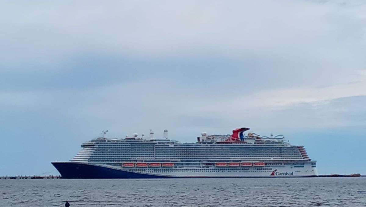 Mahahual recibe más de diez mil cruceristas Mahahual recibe más de diez mil cruceristas
