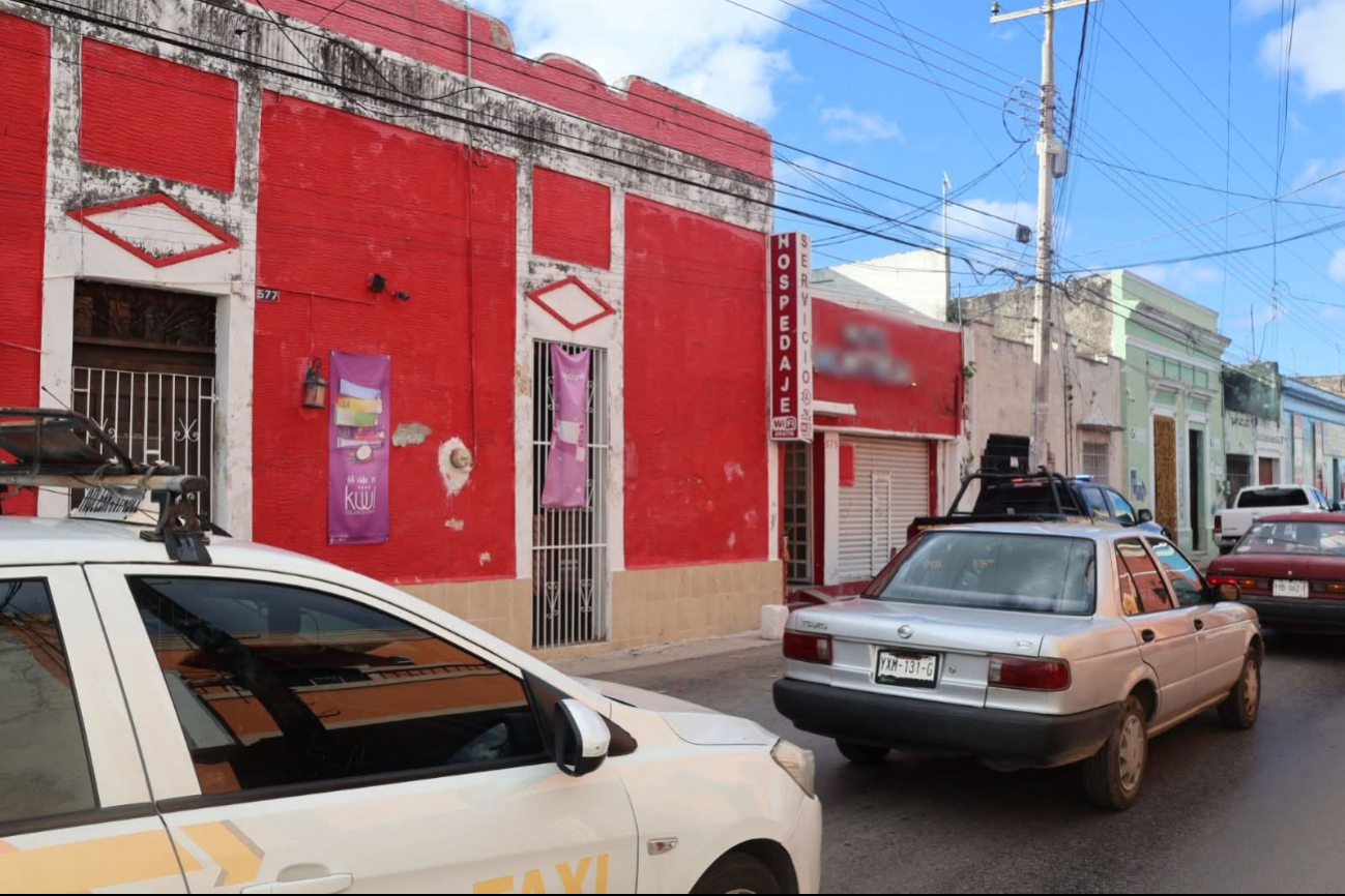Una pareja fue acusada de daños y lesiones mutuas. Una pareja fue acusada de daños y lesiones mutuas.