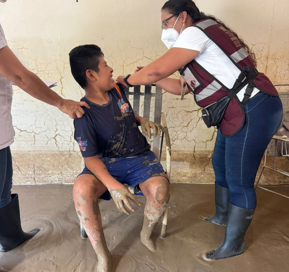 Brigadas médicas campechanas apoyan a comunidades afectadas por lluvias en Veracruz Brigadas médicas campechanas apoyan a comunidades afectadas por lluvias en Veracruz