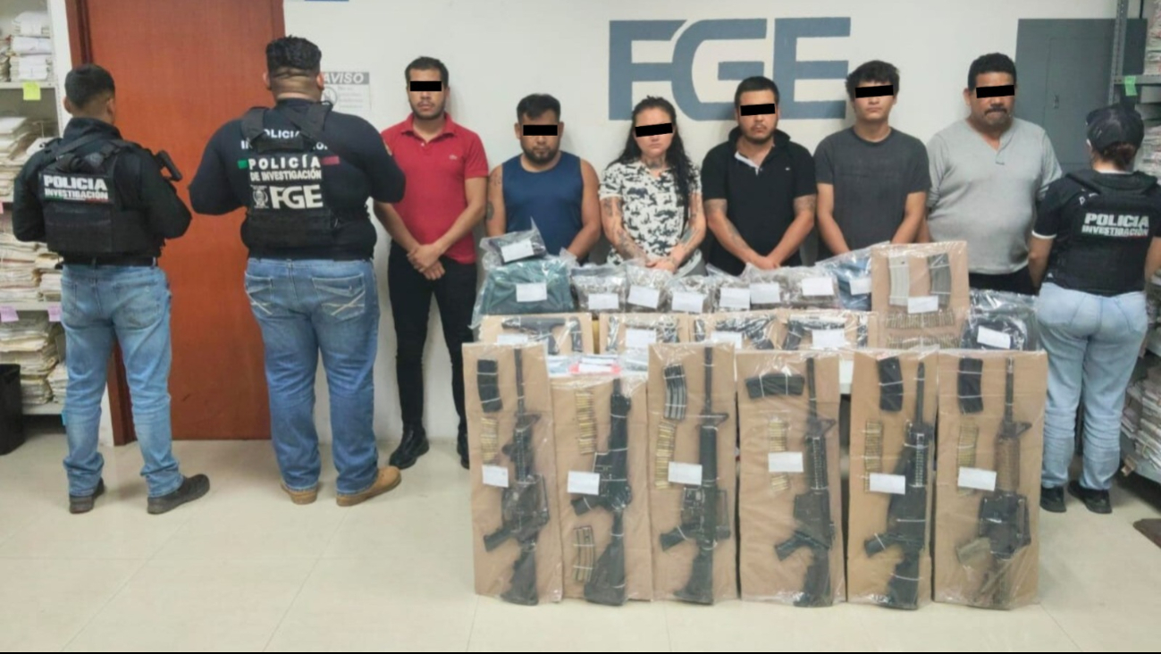 Los detenidos fueon identificados como Miriam “N”, Lorenzo David “N”, Gerardo “N”, Pantalion “N”, Víctor Daniel “N” y Jonathan “N” Los detenidos fueon identificados como Miriam “N”, Lorenzo David “N”, Gerardo “N”, Pantalion “N”, Víctor Daniel “N” y Jonathan “N”