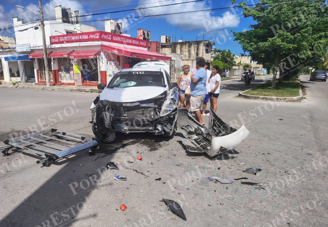 Tras el impacto, ambos vehículos quedaron atravesados en el cruce, generando un bloqueo parcial que dificultó la circulación por varios minutos Tras el impacto, ambos vehículos quedaron atravesados en el cruce, generando un bloqueo parcial que dificultó la circulación por varios minutos