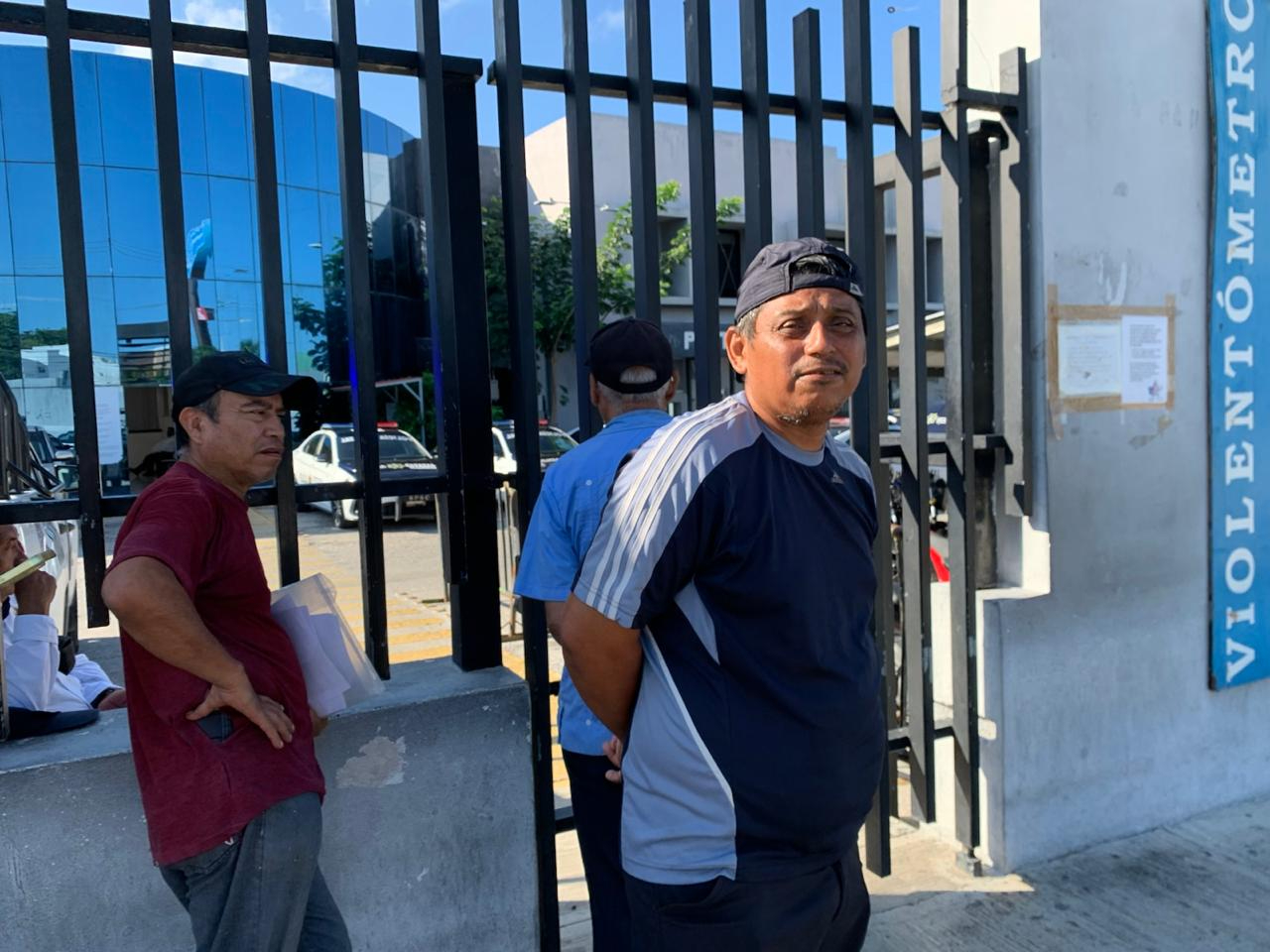 El padre de las víctimas presentó una denuncia ante la SPSC y la Fiscalía Anticorrupción. El padre de las víctimas presentó una denuncia ante la SPSC y la Fiscalía Anticorrupción.