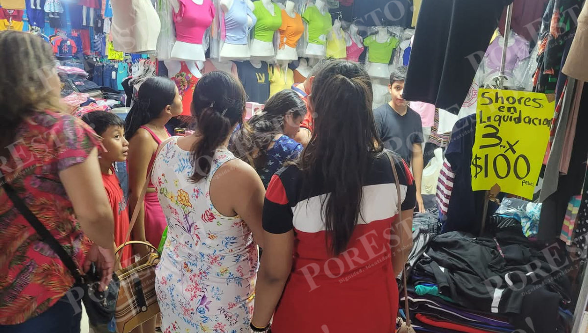 Comerciantes locales aún desconfían de las terminales electrónicas por temor a la fiscalización, pero CANACO advierte que el futuro del comercio está en la digitalización. Comerciantes locales aún desconfían de las terminales electrónicas por temor a la fiscalización, pero CANACO advierte que el futuro del comercio está en la digitalización.