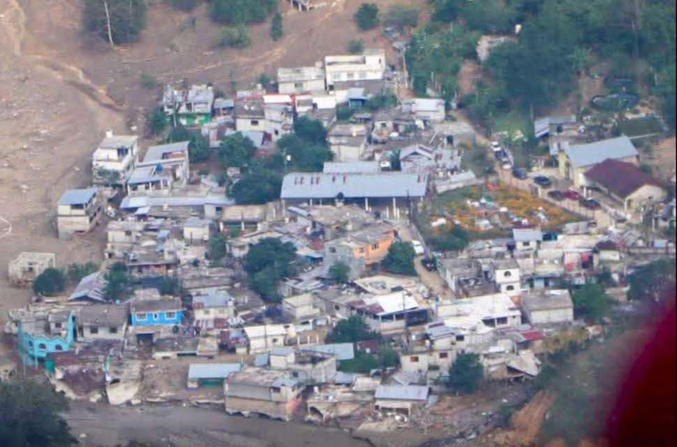 Declaran inhabitable a Chapula tras devastación por lluvias en Hidalgo Declaran inhabitable a Chapula tras devastación por lluvias en Hidalgo