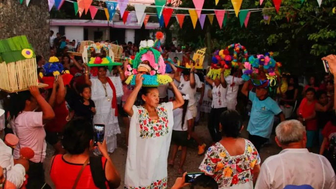 La Cabeza de Cochino es una expresión viva del folclor yucateco La Cabeza de Cochino es una expresión viva del folclor yucateco