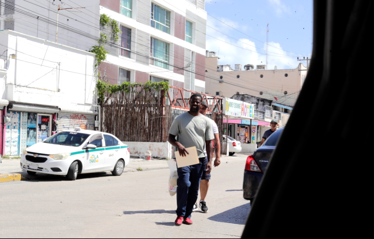 Migrantes eligen Quintana Roo para rehacer su vida; llegan más de 30 deportados al día Migrantes eligen Quintana Roo para rehacer su vida; llegan más de 30 deportados al día
