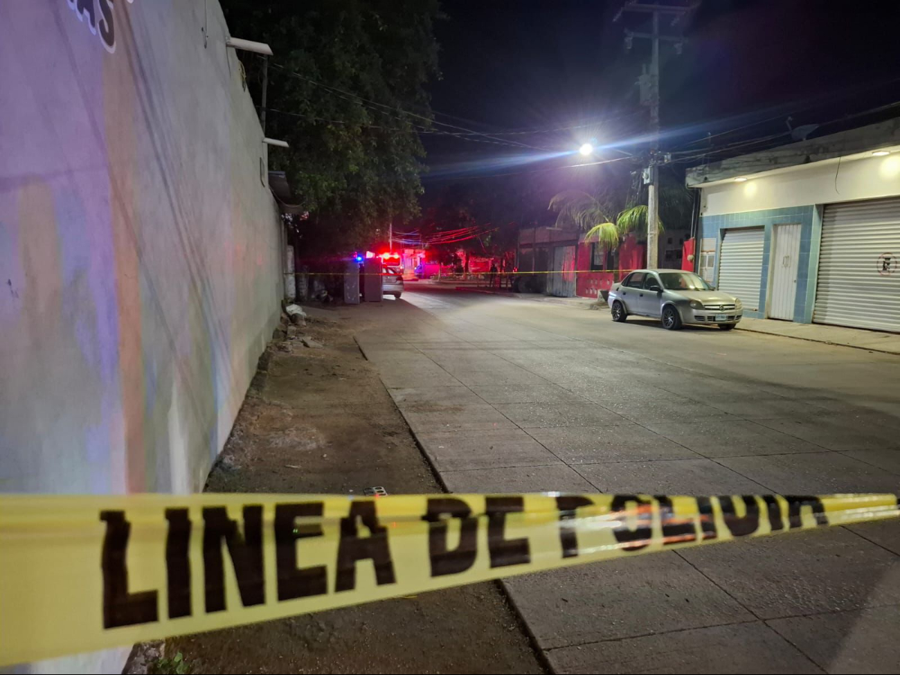 Paramédicos confirmaron el fallecimiento de los hombres y la zona fue acordonada por la Policía Municipal. Paramédicos confirmaron el fallecimiento de los hombres y la zona fue acordonada por la Policía Municipal.