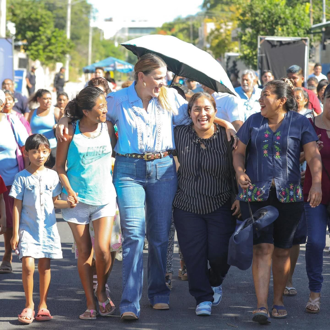 El Ayuntamiento entrega vialidades en San José Tecoh, Zazil-Ha, Valle Dorado y Cinco Colonias El Ayuntamiento entrega vialidades en San José Tecoh, Zazil-Ha, Valle Dorado y Cinco Colonias