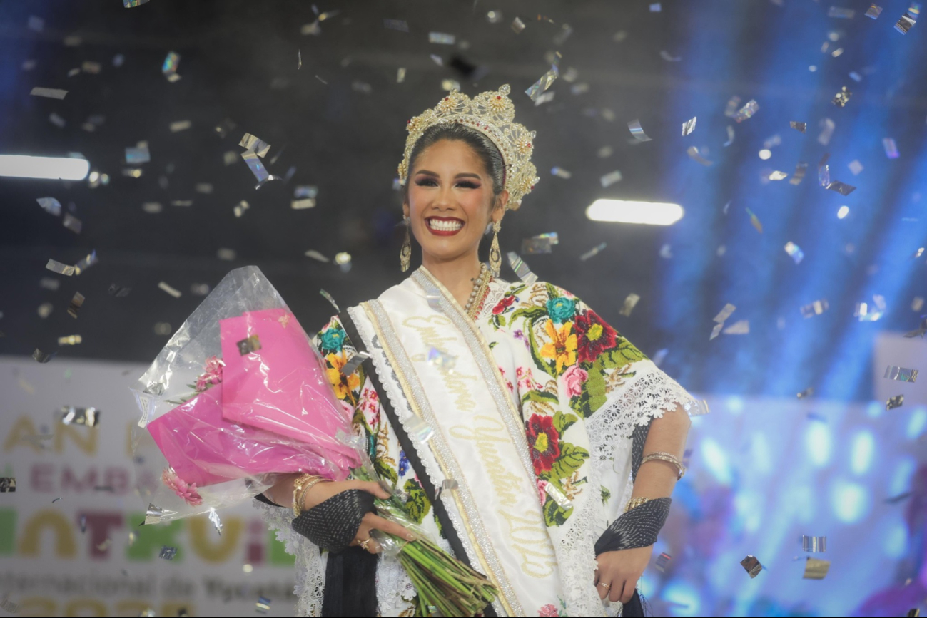 Eligen a Eny Paredes Villalobos como Embajadora de la Feria Yucatán Xmatkuil 2025
