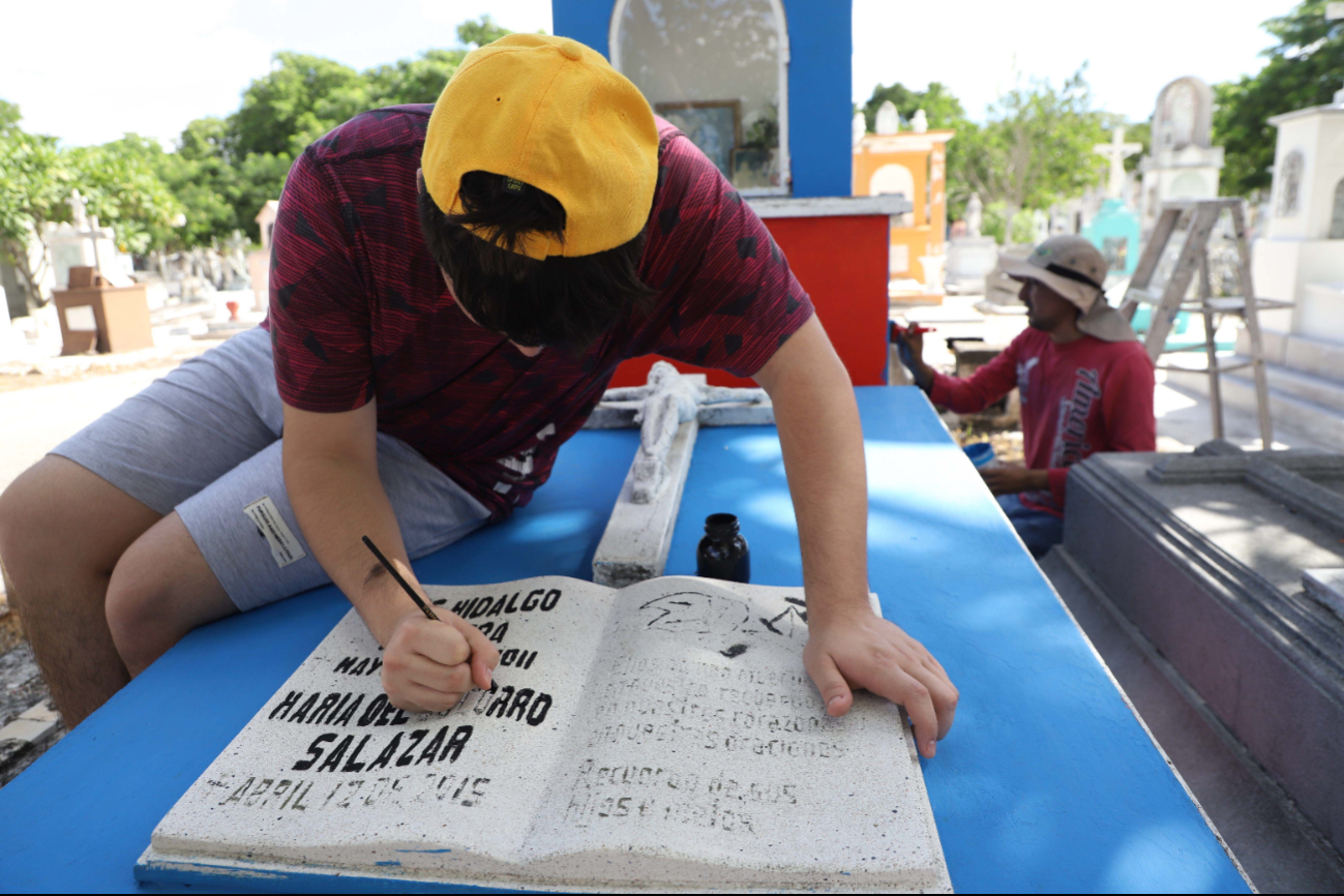 Mérida ha duplicado el número de funerarias, con al menos 24, y mantiene 38 cementerios activos Mérida ha duplicado el número de funerarias, con al menos 24, y mantiene 38 cementerios activos