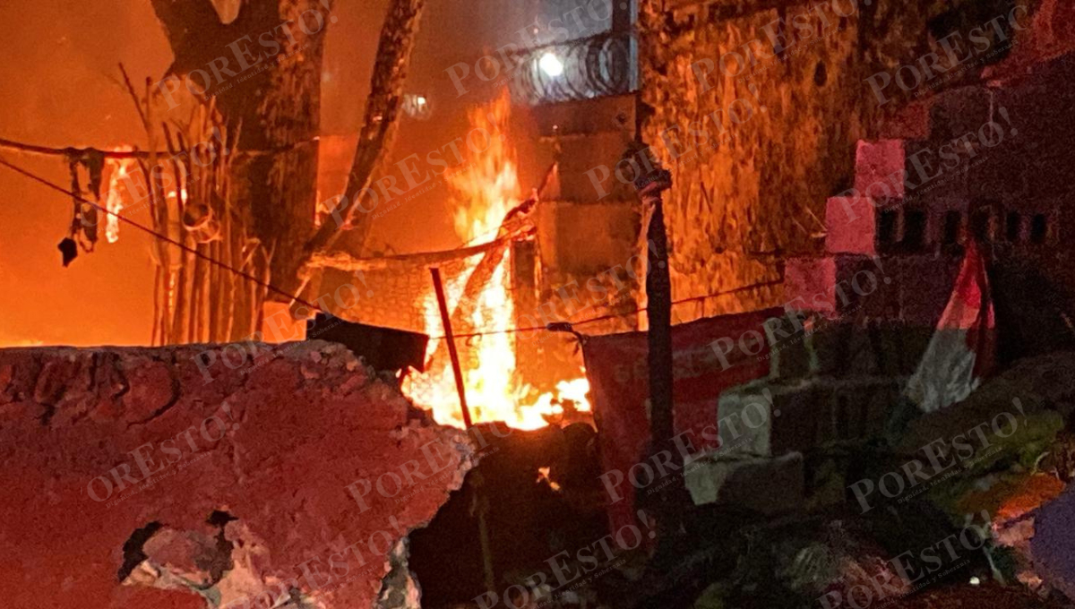 Vecinos y pepenadores, con versiones encontradas tras incendio en Campeche Vecinos y pepenadores, con versiones encontradas tras incendio en Campeche