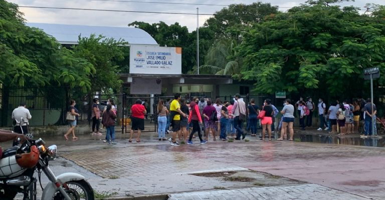 Alumnos y maestros de educación básica disfrutarán 4 días sin clases entre octubre y noviembre Alumnos y maestros de educación básica disfrutarán 4 días sin clases entre octubre y noviembre