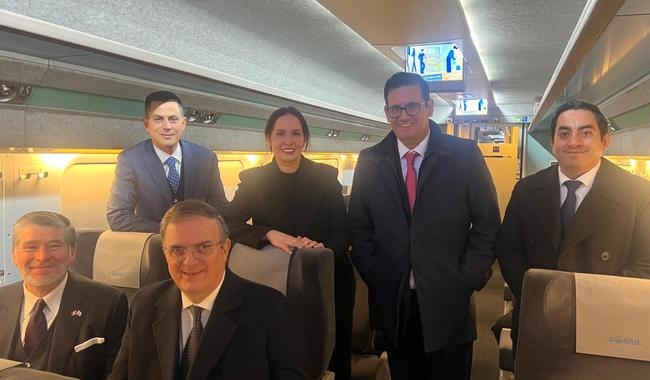 La delegación mexicana en Corea encabezada por Marcelo Ebrard. La delegación mexicana en Corea encabezada por Marcelo Ebrard.