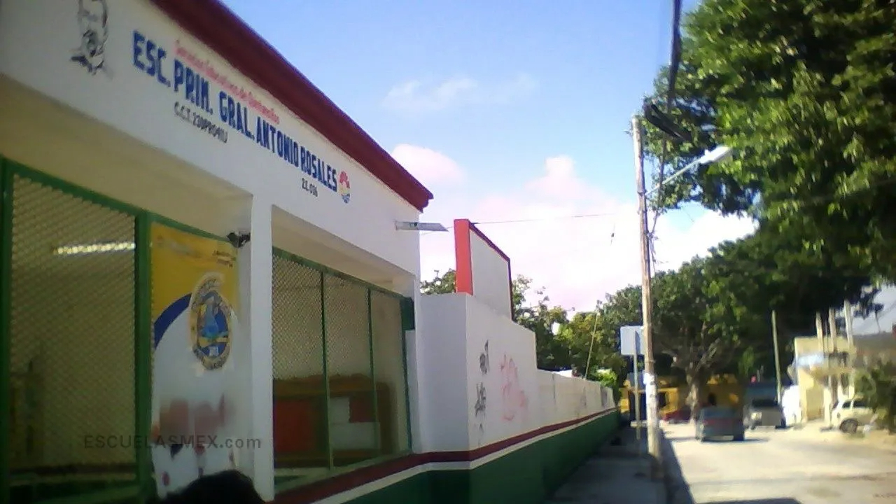 Padres de familia de la escuela “Antonio Rosales” también respaldaron las denuncias Padres de familia de la escuela “Antonio Rosales” también respaldaron las denuncias