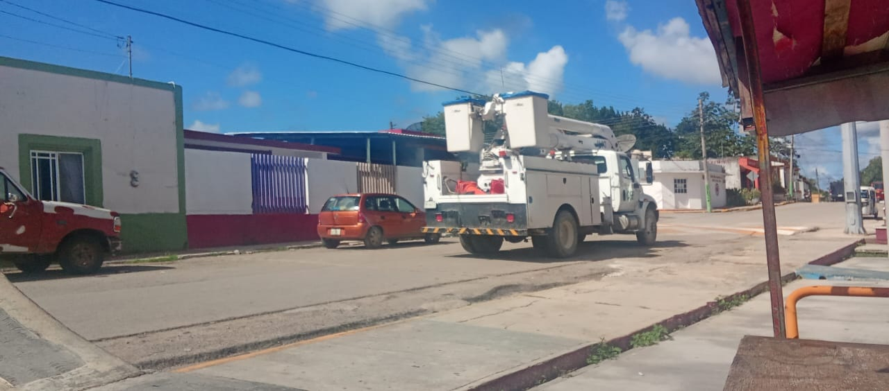 Piden quejosos a la paraestatal que garantice la estabilidad del voltaje Piden quejosos a la paraestatal que garantice la estabilidad del voltaje