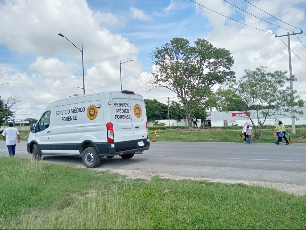 Conductor de una camioneta impacta y ocasiona la muerte a un peatón en el km 5 del Periférico
