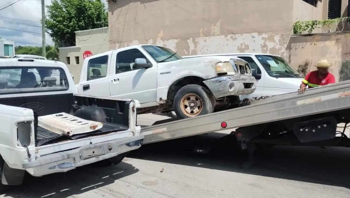 Continúa retiro de vehículos abandonados en vía pública en Chetumal Continúa retiro de vehículos abandonados en vía pública en Chetumal