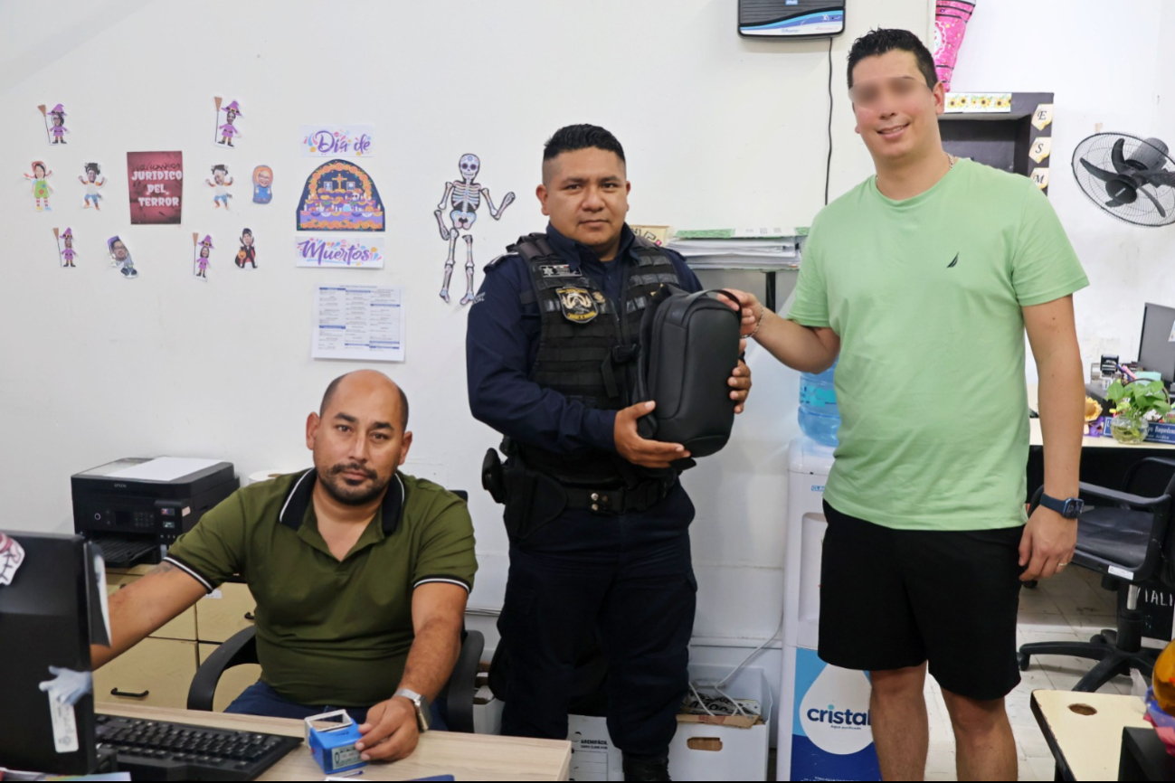 El turista de Sonora agradeció a la Policía de Mérida El turista de Sonora agradeció a la Policía de Mérida