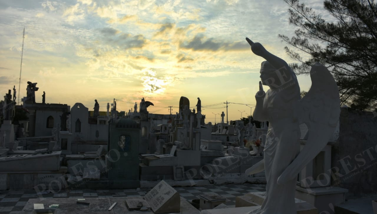 Relata que el cementerio de San Román tiene una “vibra especial” y provoca sensaciones extrañas al anochecer. Relata que el cementerio de San Román tiene una “vibra especial” y provoca sensaciones extrañas al anochecer.