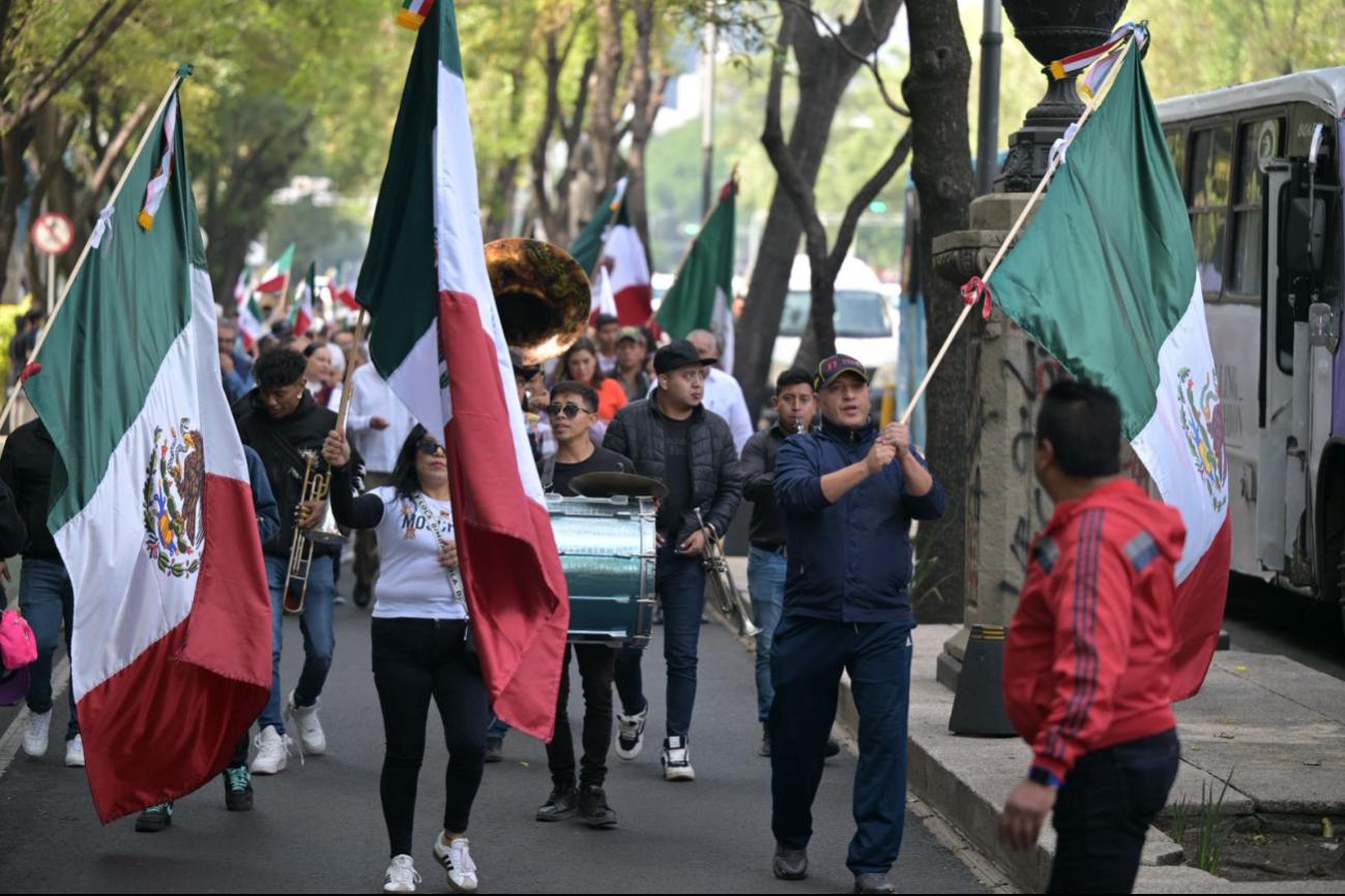 Banderas, trajes típicos y vítores: el primer aniversario de gobierno de Sheinbaum