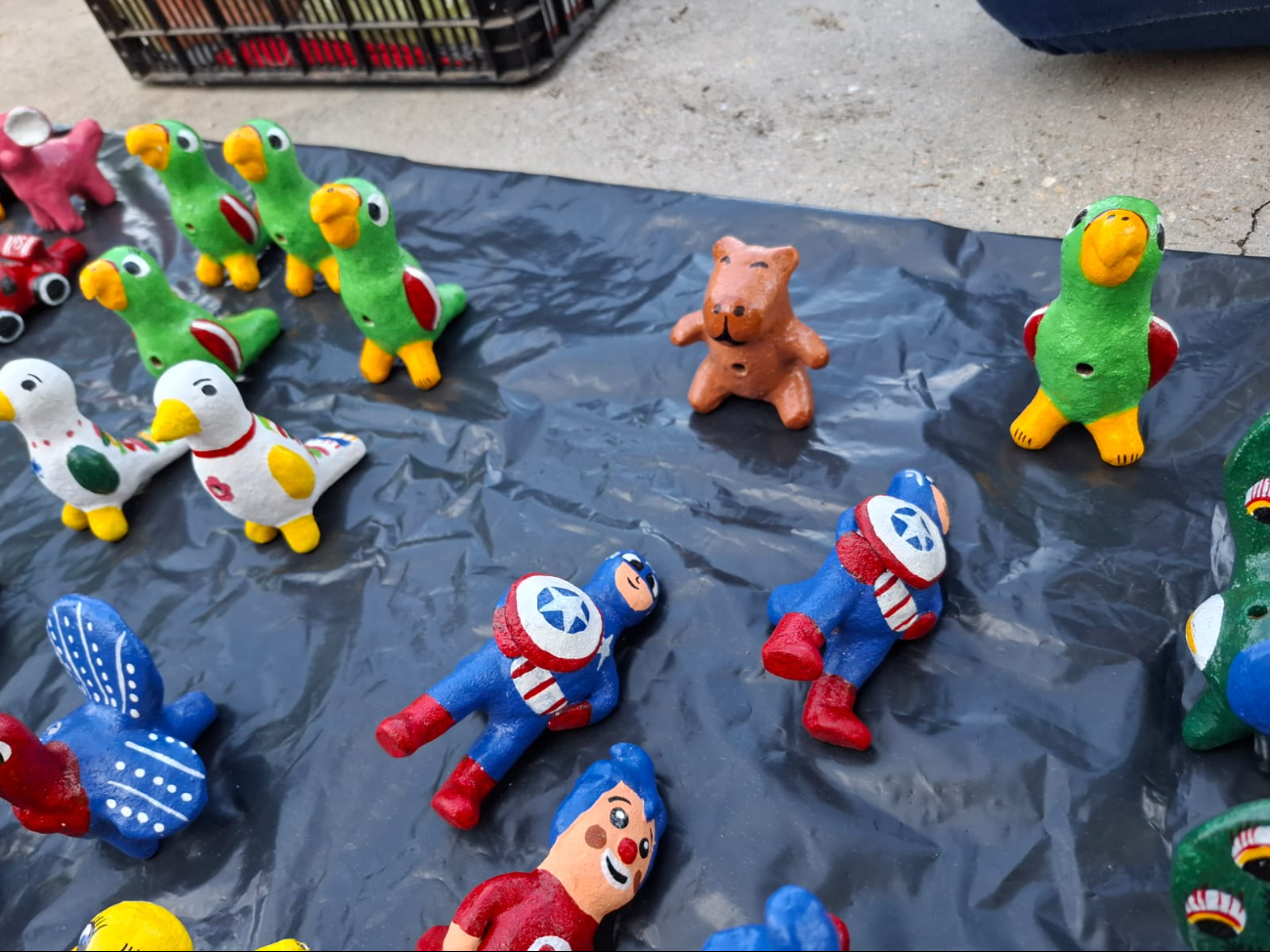 Los silbatos de Capibara, pavos, conejos, cotorros y patitos son los más solicitados, con precios desde 20 hasta 25 pesos.