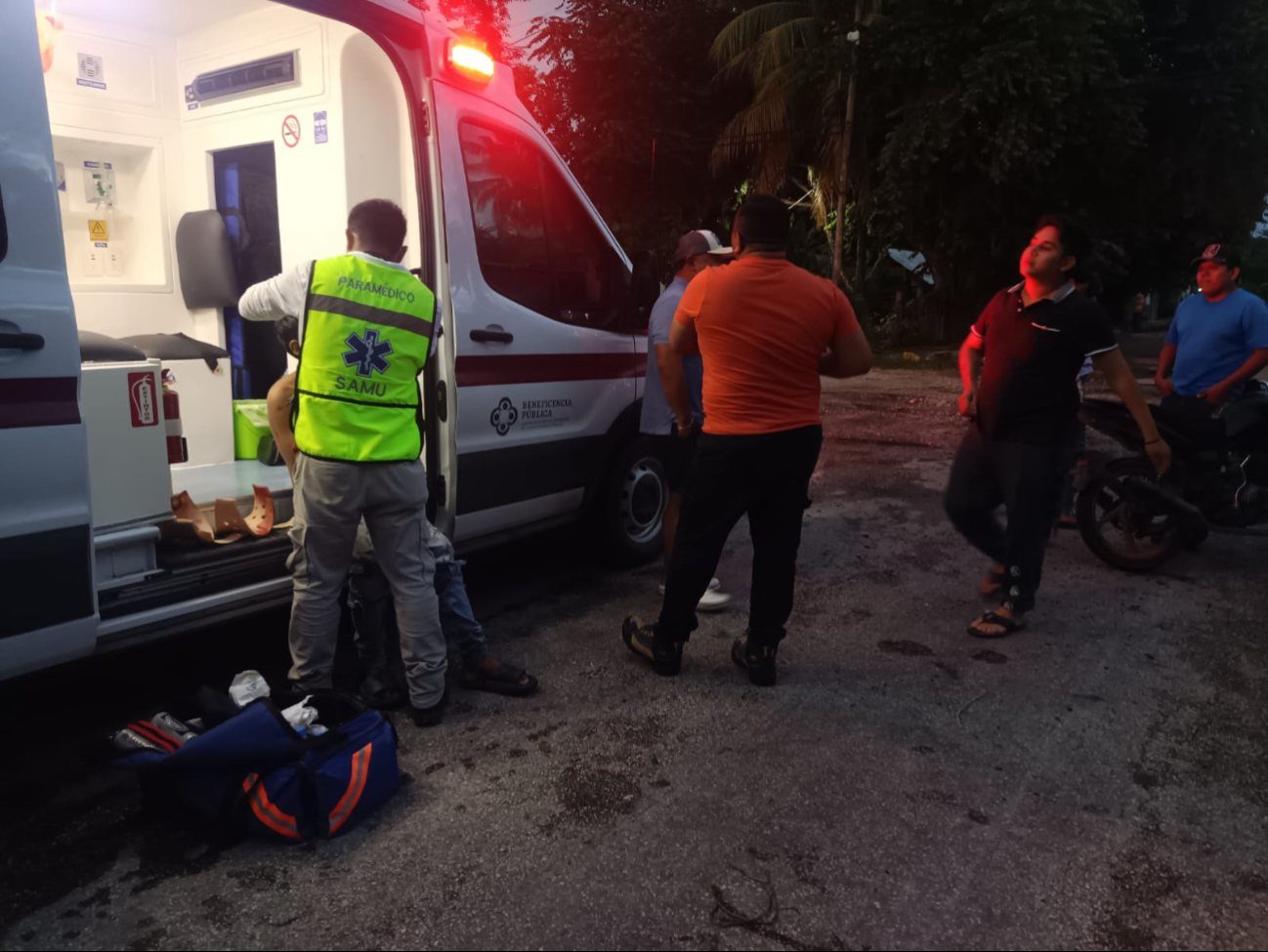 Menor motociclista resulta herido tras ser embestido por camioneta en Campeche Menor motociclista resulta herido tras ser embestido por camioneta en Campeche