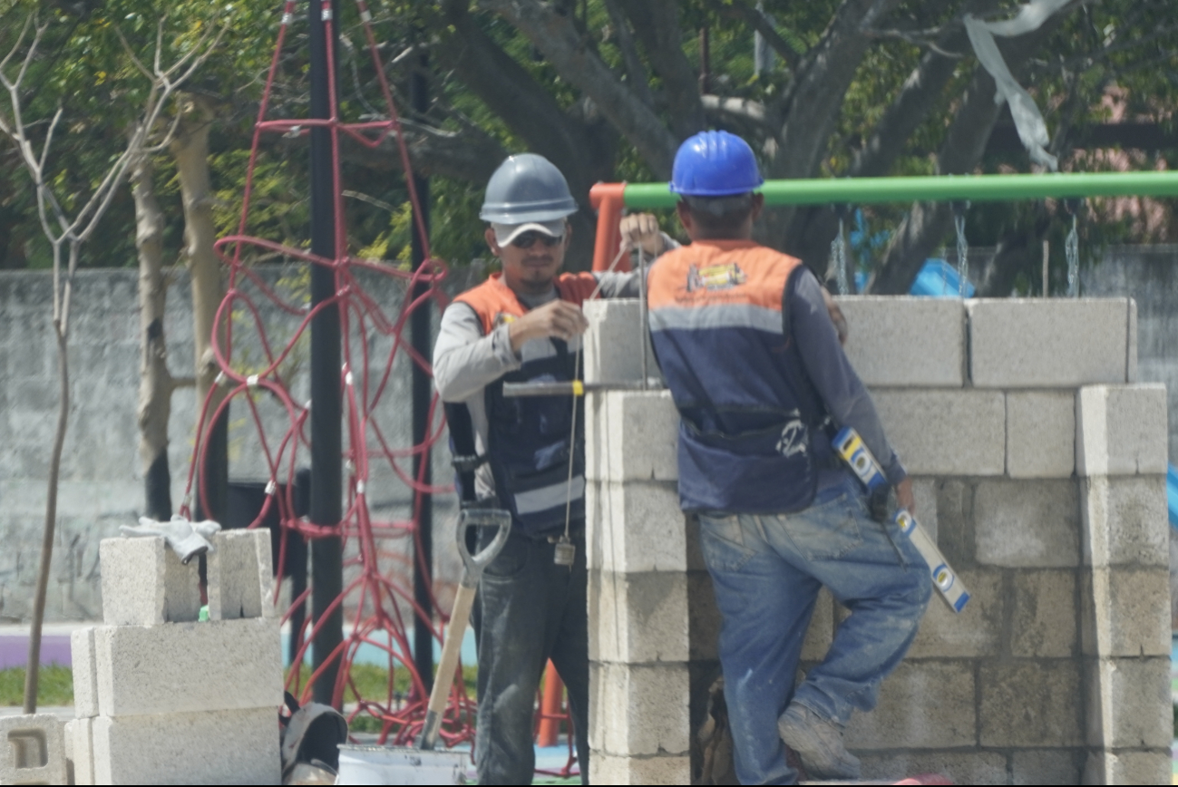 En cinco predios ya comenzaron a edificar mil 610 residencias