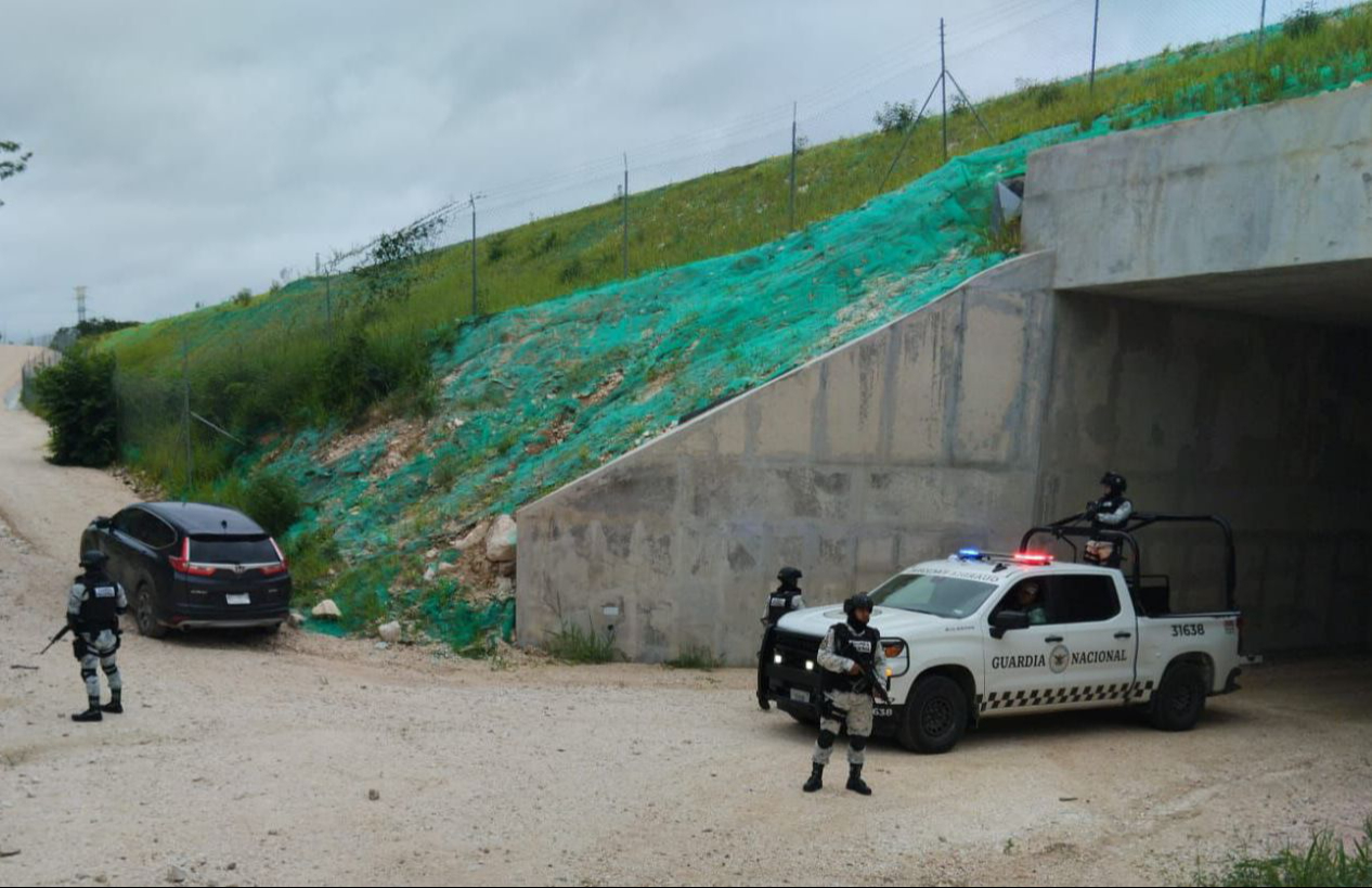 Autoridades recuperaron una camioneta ligada al ataque armado en la colonia 20 de Noviembre, en Campeche.