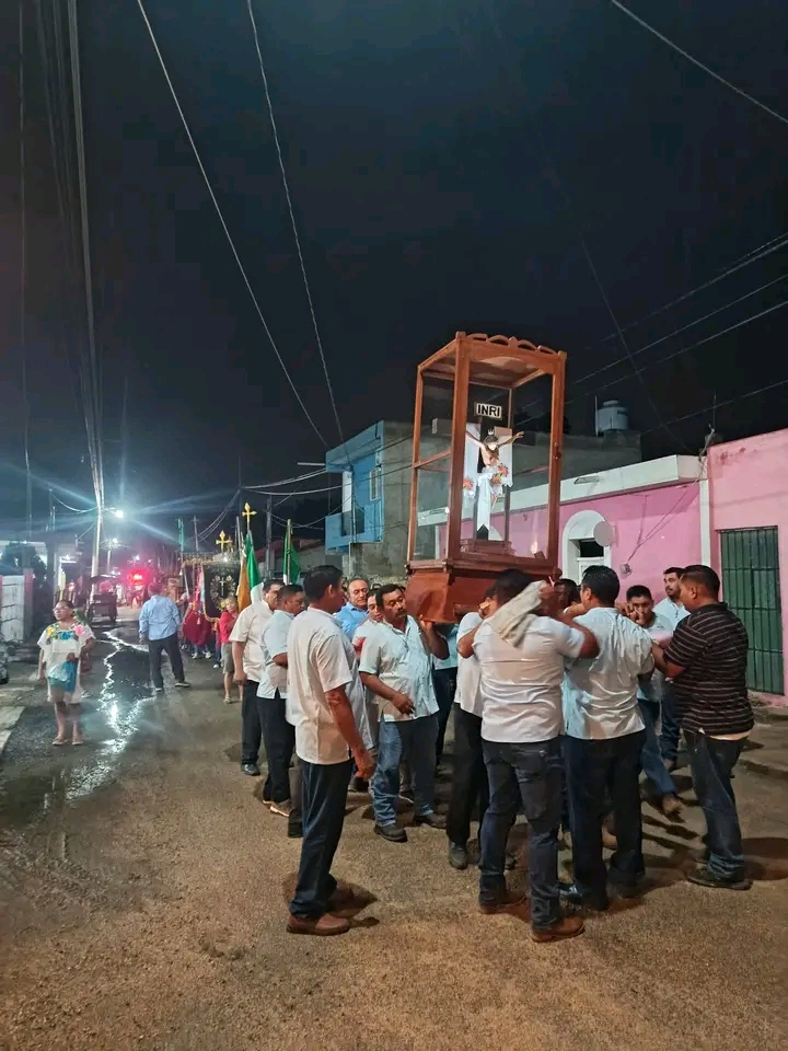 Con misa, procesión y la tradicional subida, finalizan celebraciones en honor al Cristo del Amor Con misa, procesión y la tradicional subida, finalizan celebraciones en honor al Cristo del Amor