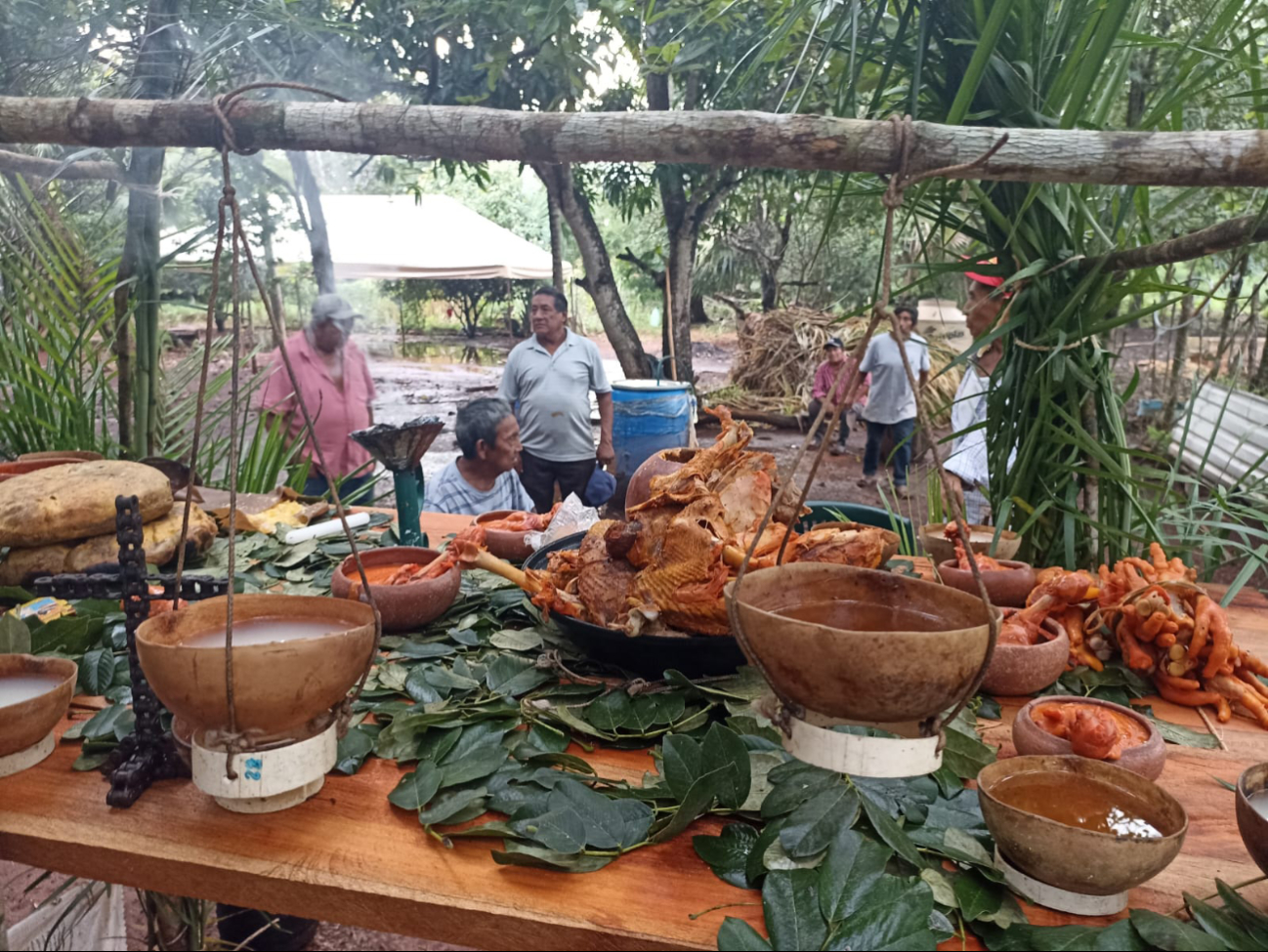 Integrantes del Centro Agroecológico U Yich Lu’um realizan el Jo’olche’, antiguo ritual maya Integrantes del Centro Agroecológico U Yich Lu’um realizan el Jo’olche’, antiguo ritual maya