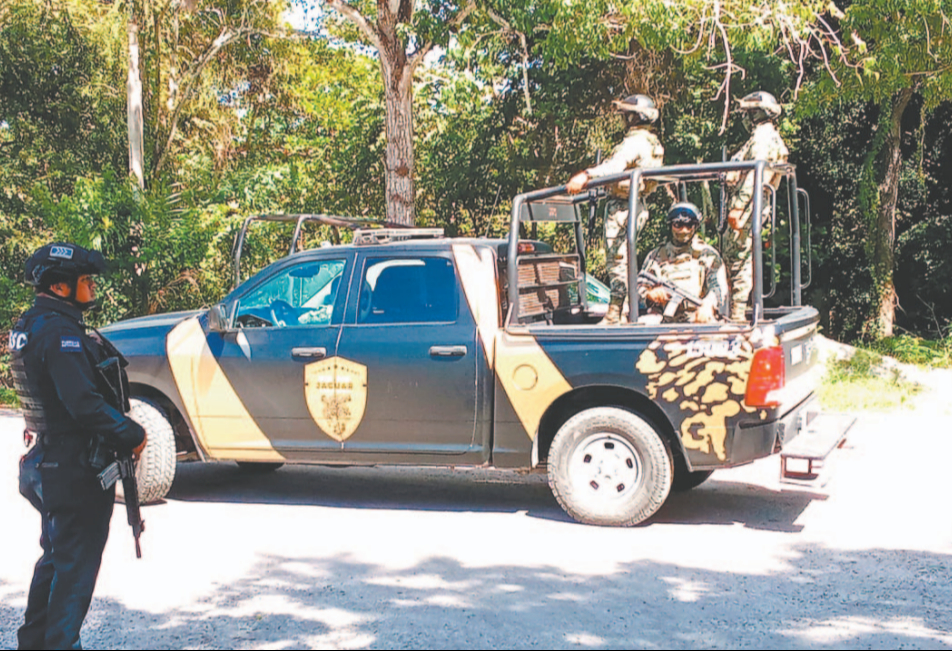Al menos 10 familias han huido del lugar por temor a nuevos levantones. Al menos 10 familias han huido del lugar por temor a nuevos levantones.