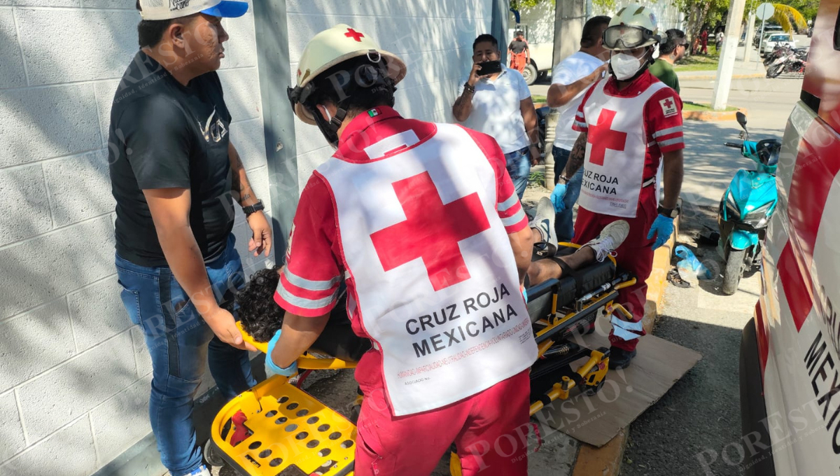 El motociclista, identificado como Irving del Jesús Noble Cupido, presentó sangrado por el oído y posible traumatismo craneoencefálico. El motociclista, identificado como Irving del Jesús Noble Cupido, presentó sangrado por el oído y posible traumatismo craneoencefálico.