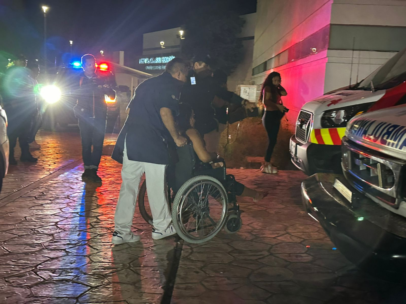 Las víctimas del ataque recibieron atención médica. Las víctimas del ataque recibieron atención médica.