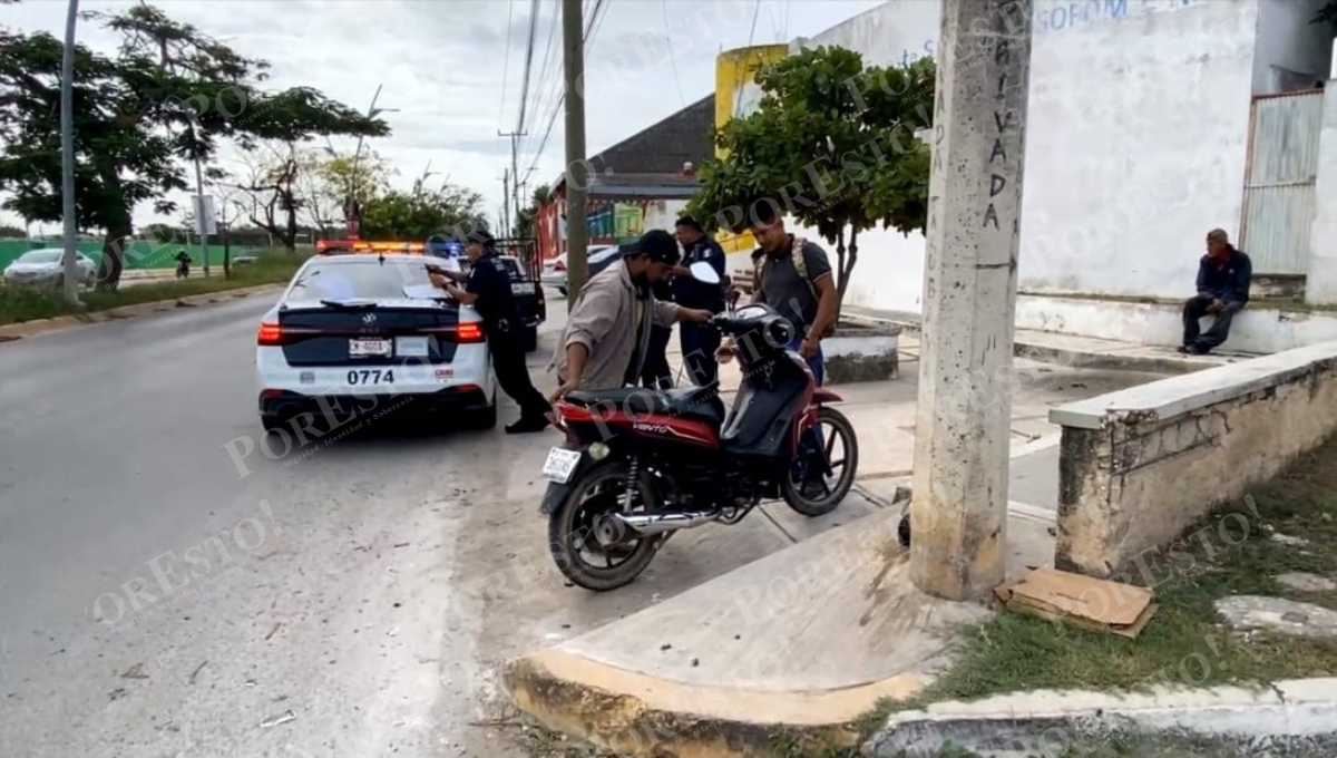 Accidente en Campeche deja una mujer lesionada y daños menores
